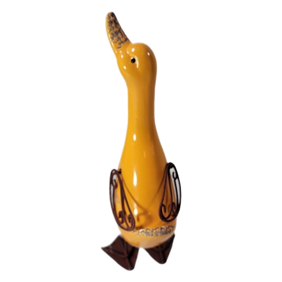 10" Yellow Duck Ceramic Body Metal Wings And Feet. - Picture 3 of 9
